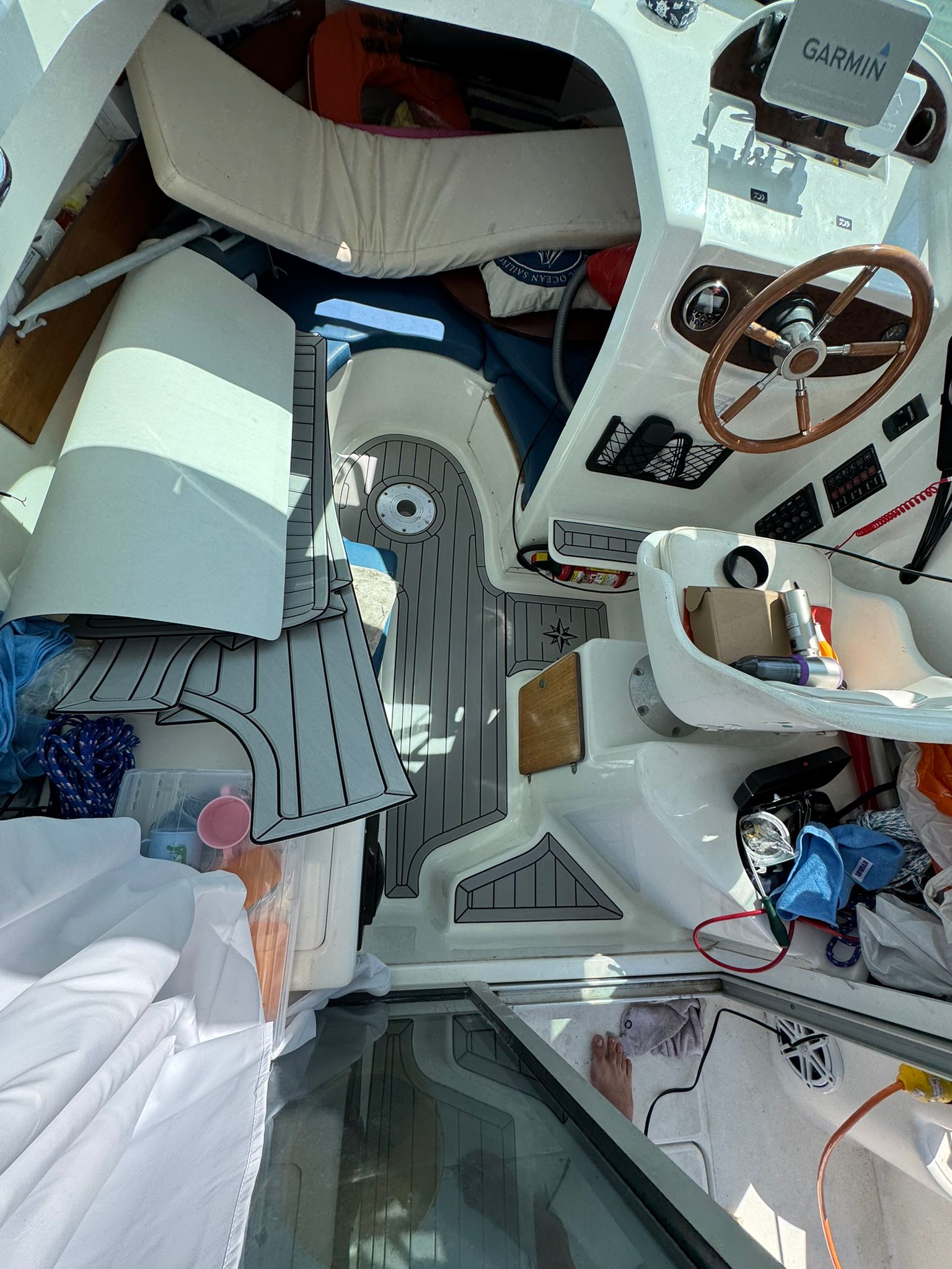 Merry Fisher 625 – detalj palube (3)
